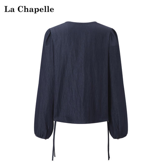 天猫同步【垂坠~免熨烫】拉夏贝尔/La Chapelle气质时尚V领排扣两侧系带设计仿牛仔长袖衬衫舒适上衣女 商品图1