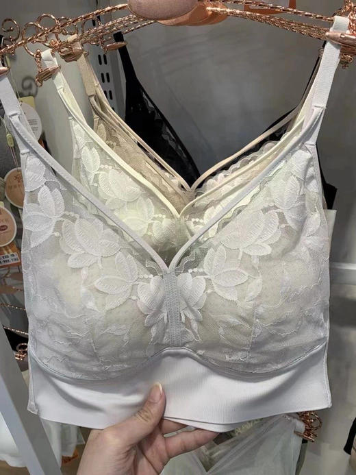 【线下实体资源 峰度旗下高中大学内衣品牌】专柜在售 雅丝婷正品 高中大学女生的内衣 轻薄透气杯无痕背心式内衣 夏天清凉必备神器🌬️轻薄透气✅无感清凉✅抑菌防螨✅无钢圈有型自由 商品图5