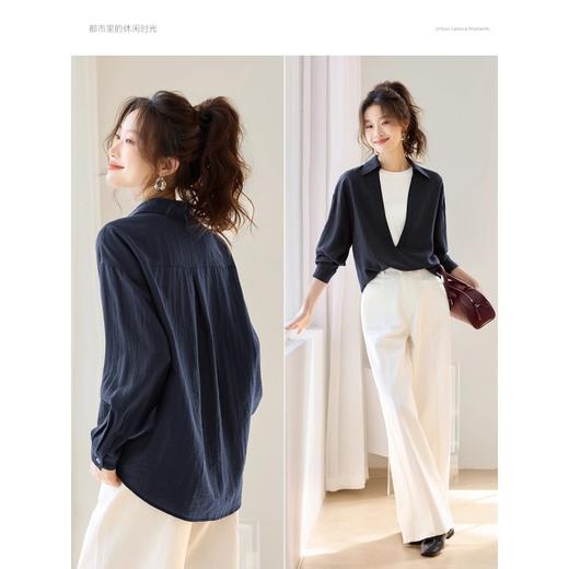法维曼 藏蓝色翻领深V领衬衫 轻盈垂坠 春夏清爽不闷 宽松落肩 藏肉显瘦 修饰脖颈 叠穿更显层次 商品图6