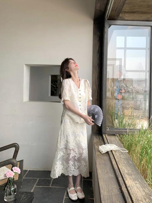 专柜实拍【新中式套装】拉夏贝尔/La Chapelle莱赛尔混纺珠扣刺绣气质V领短袖小衫后松紧半裙套装 商品图13