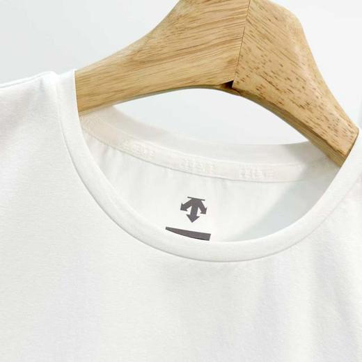 点此购买 迪桑特夏季TRAINING系列女士收腰短袖T恤 qk 344047 商品图13