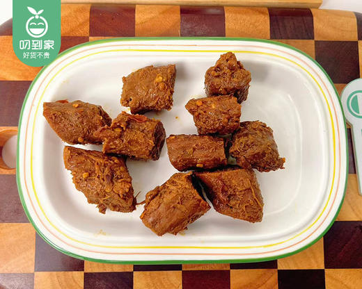 【预售-4月8日配送】【到手2盒】周黑鸭卤鸭脖（甜辣味）/1份（150g*2盒）赠1罐轻上水果桶芭乐青提汁420ml生产日期：3月27日左右 商品图1