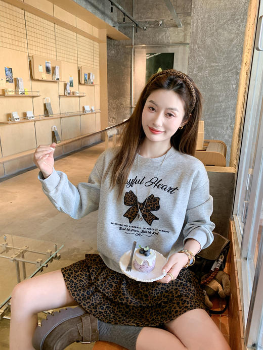 <曾小咸推荐>4.3现货秒杀 ！微信超特价！韩系豹纹蝴蝶结卫衣 日常179.99 立减90 秒杀69.99！！豹纹百褶半身裙 日常159.99 立减100 秒杀59.99！！ 商品图11