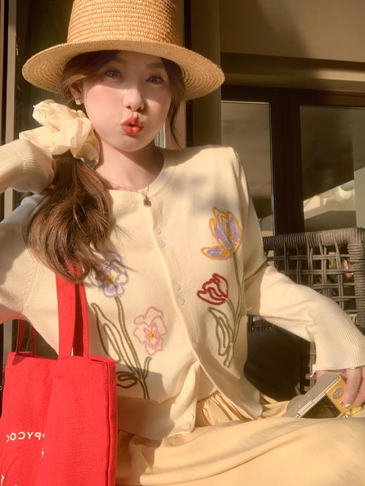 <曾小咸推荐>4.3现货秒杀 ！微信超特价！韩系绣花针织衫 日常219.99 立减130 秒杀89.99！！ 商品图12