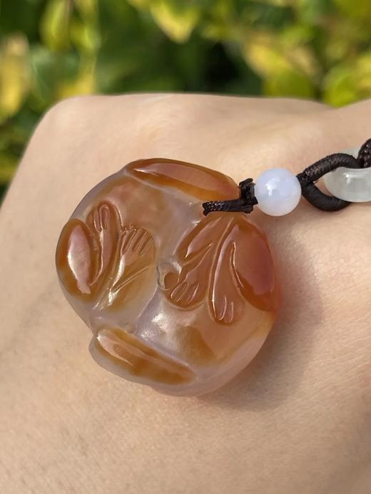 魚脑冻玛瑙巧色雕双獾吊坠，顺丰包邮 商品图6