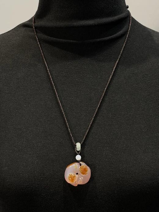 魚脑冻玛瑙巧色雕双獾吊坠，顺丰包邮 商品图4