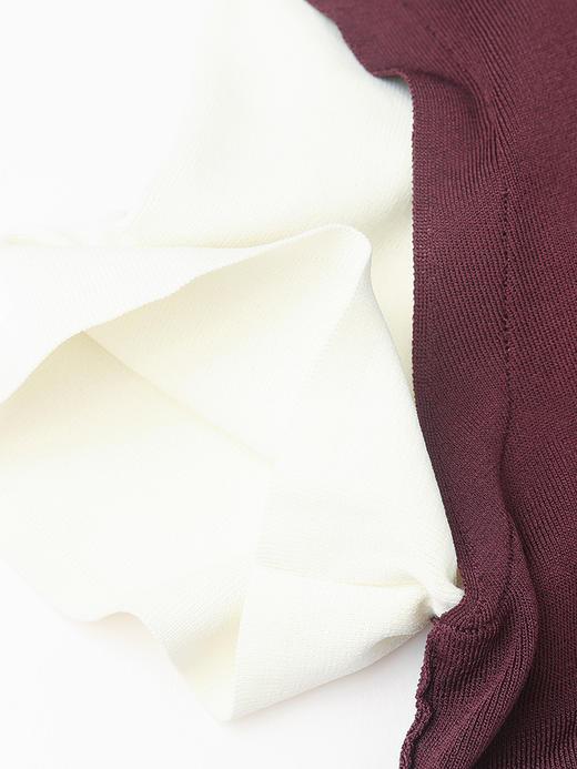 轻奢高级感假两件坑条针织衫女 安可拉红撞色 V 领短袖 T 恤 小个子通勤气质上衣 商品图3