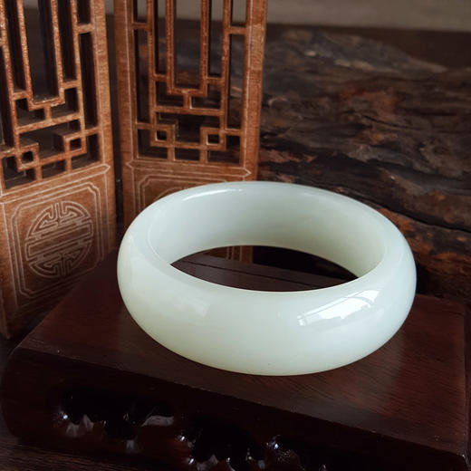 【天然正品】天然精品青海料细腻轮胎镯油润度佳60.5号和田玉手镯101125AH04 商品图5
