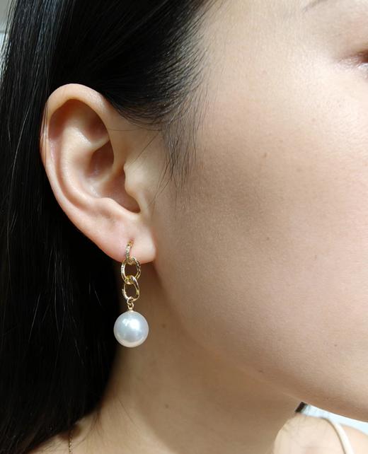 淡水银蓝 10-11mm淡水珍珠纯银耳钉 梦幻晕彩 通勤百搭 [发：50] 商品图1