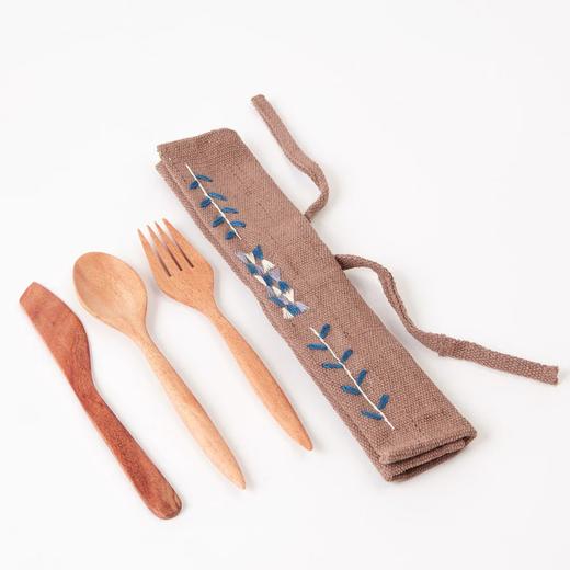 心艺手作：木质餐具刺绣包套组 Wooden Cutlery Set with Embroidered Wrap 商品图3