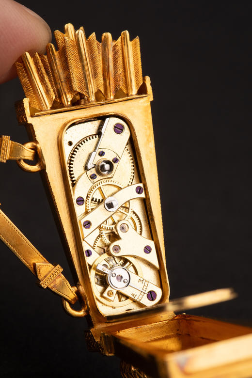 独角鹿西洋古董1840年代瑞士出品18K黄金镶嵌钻石珐琅箭袋与箭造型吊坠怀表 商品图8