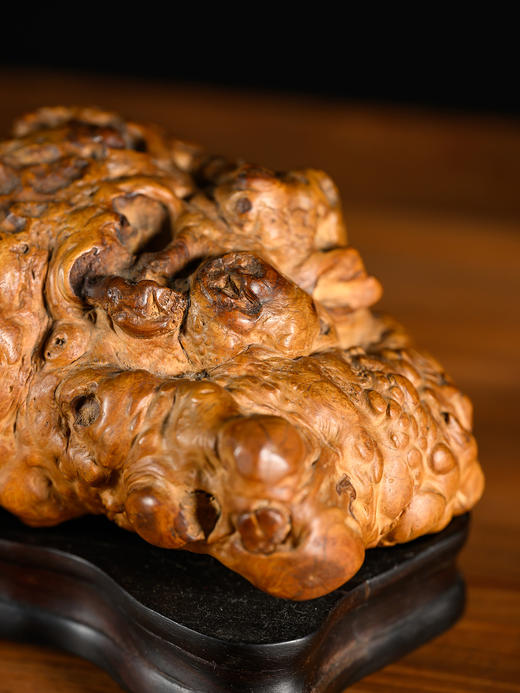 清	黄杨瘿木随形摆件（红木座） 商品图3