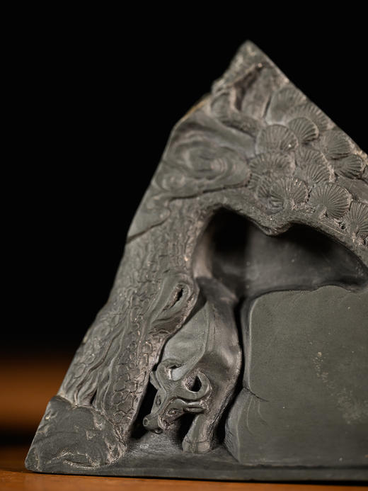 民国	松树牛纹歙砚（黑漆砚盒） 商品图4