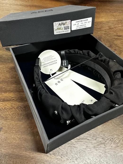 精品礼盒+礼袋！APM摩登奢钻褶皱水晶发箍  26Y04017- 商品图8