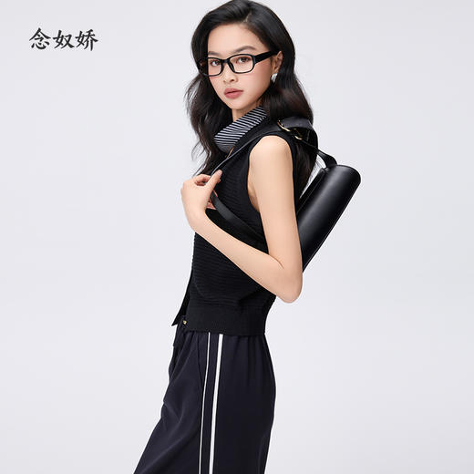 【商场同款】CNI6445 “ 都市新贵马甲 ” 莱赛尔三醋酸定制纱线吸汗透气 自然纹理挺括有型 好穿黑色马甲 商品图5