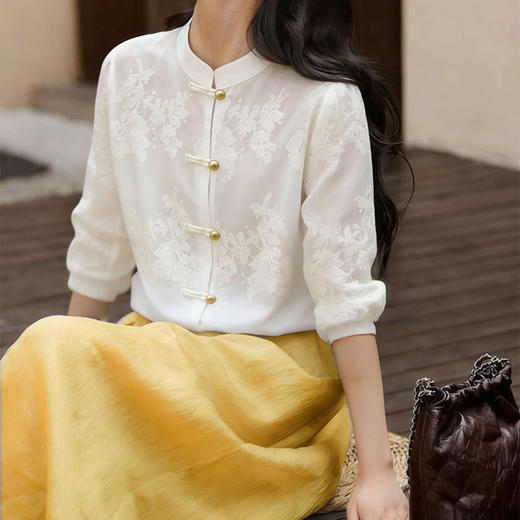 法式中国风灯笼袖天丝刺绣衬衫黄裙套装 | 法式浪漫与东方美学的碰撞，真的是美哭了【3-7天发货，周末顺延】 商品图2
