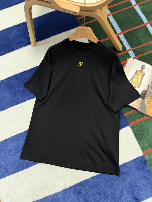 芬迪 新款经典刺绣短袖T恤 商品图10