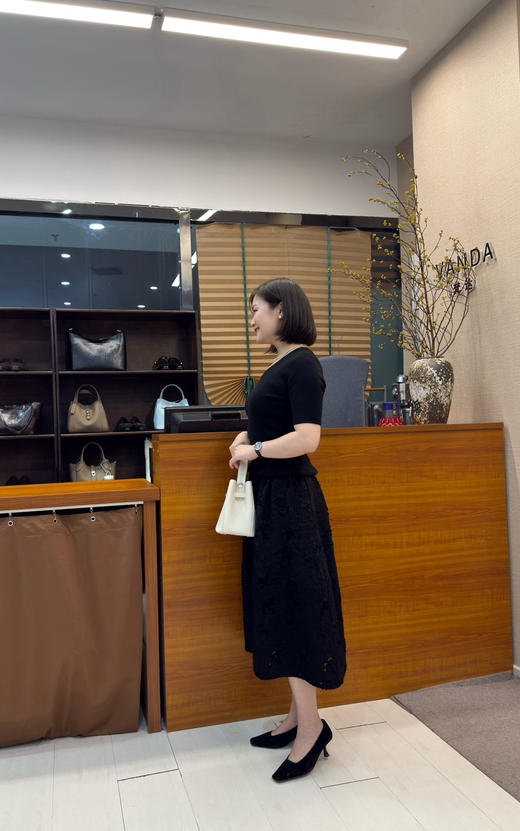 V领基础款羊毛上衣 商品图2