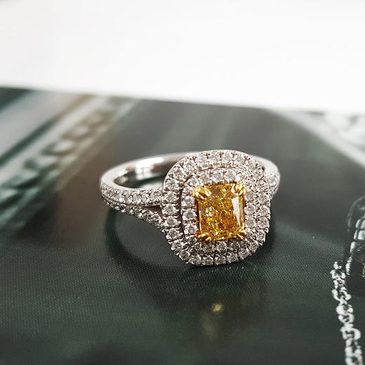 【天然正品】AU750白金百搭时尚设计师款雷蒂恩型0.54克拉浓彩黄黄钻戒指11号（戒圈可改）300326NJS35 商品图2