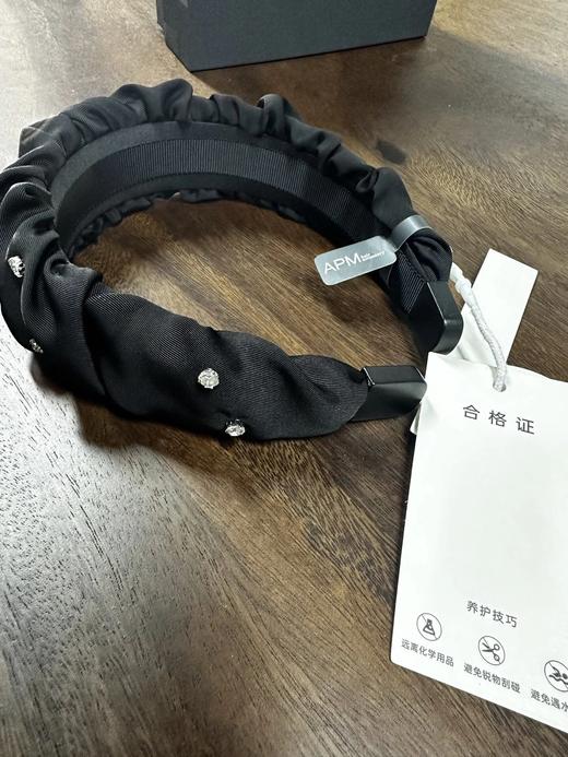 精品礼盒+礼袋！APM摩登奢钻褶皱水晶发箍  26Y04017- 商品图9