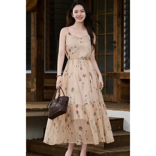 米思阳2026夏季新款法式真丝印花连衣裙春夏海边度假风高级感大裙摆长裙2952 商品图1