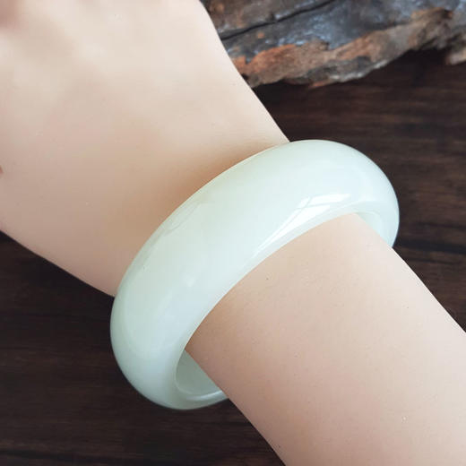 【天然正品】天然精品青海料细腻轮胎镯油润度佳60.5号和田玉手镯101125AH04 商品图7