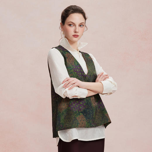 RF404斯尔丽26新款新中式提花双色深V宽松廓形挡肉百搭马甲 商品图2