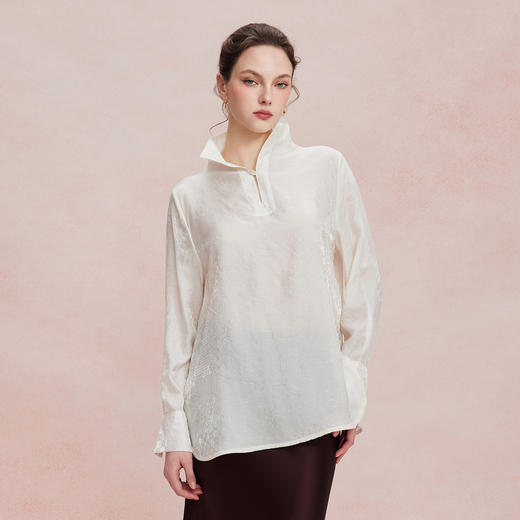 RF209斯尔丽26新款改良国风立领可打开穿宽松版及臀挡肉衬衣 商品图0