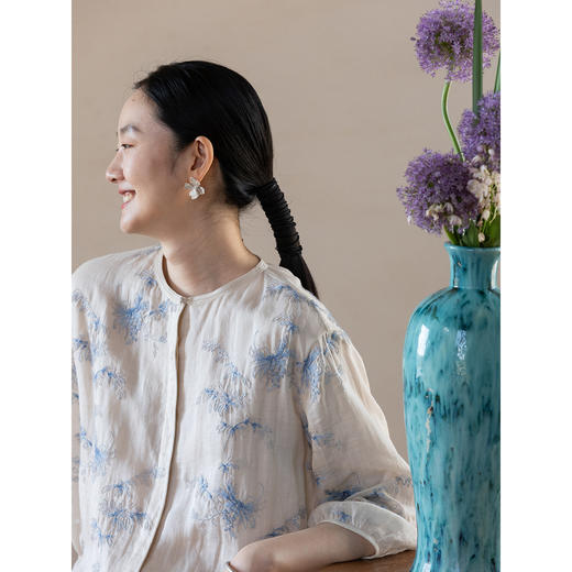 牧衣游原创 匹绣苎麻衬衫女新款轻薄圆领七分袖文艺宽松衬衣 花悦 商品图1