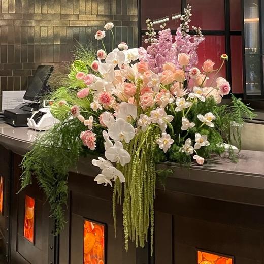 嘉誉-高端蝴蝶兰，郁金香混搭桌花 商品图1