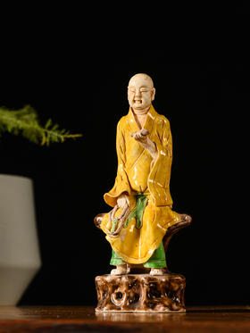 清	素三彩罗汉人物像