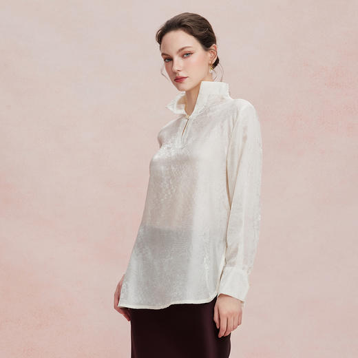 RF209斯尔丽26新款改良国风立领可打开穿宽松版及臀挡肉衬衣 商品图2