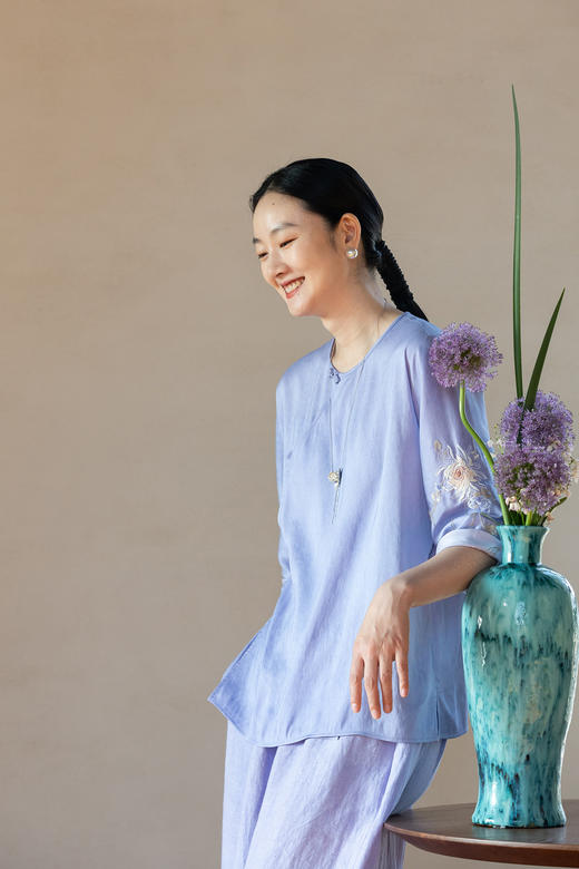 牧衣游原创 22姆米重磅双宫绸手工刺绣小衫古朴系带禅意上衣 星阳 商品图5