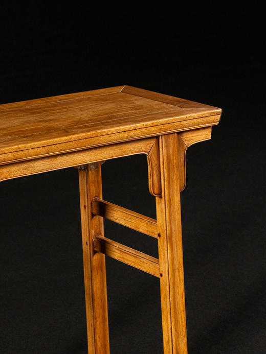 清 黄花梨夹头榫刀牙板香案 商品图2