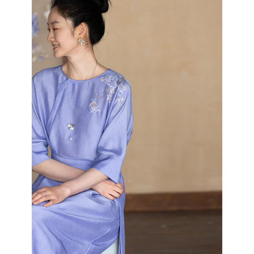 牧衣游原创 重磅双宫绸手工刺绣桑蚕丝连衣裙女蓝色复古长裙 以夏 商品图3