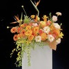 安然与共-橙色系讲台花 商品缩略图0
