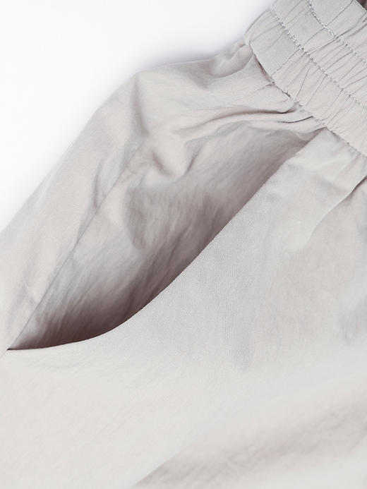 轻奢高级感浅灰色工装套装女 抽绳短款翻领衬衫 + 大口袋 A 字半身裙 小个子通勤气质两件套 商品图4