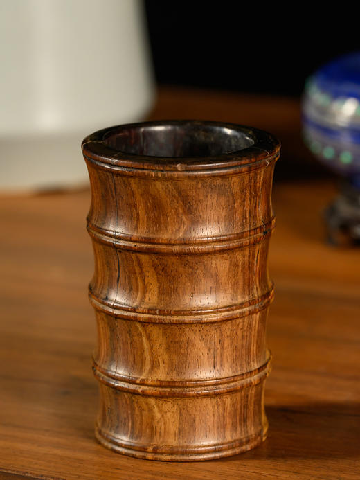 清	黄花梨竹节工一手握笔筒 商品图1