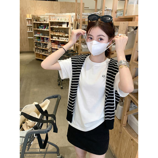 <曾小咸推荐>4.4现货秒杀 ！微信超特价！韩系笑脸刺绣短袖t恤 日常119.99 立减60 秒杀59.99！！ 商品图0