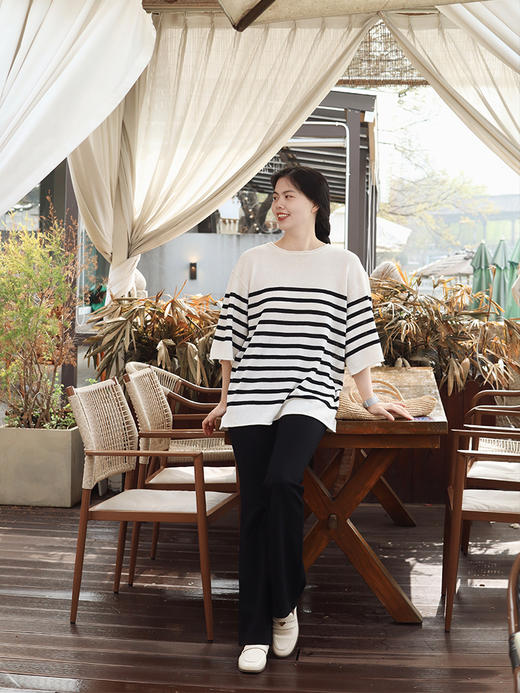 蓝白款预售7-10天，黑白款预售10-15天 【透气排汗 撞色条纹针织衫】宽松落肩版型遮肉显瘦 日本进口和纸纱抗皱免烫久穿不变形 商品图6