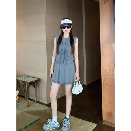 <曾小咸推荐>4.4现货秒杀 ！微信超特价！2色翻领针织背心 日常179.99 立减100 秒杀79.99！！2色花边半裙 日常139.99 立减80 秒杀59.99！！ 商品图3