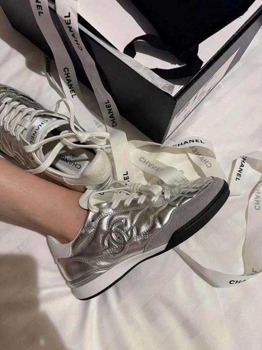 香奈儿 小香圆头系带平底德训鞋 商品图3