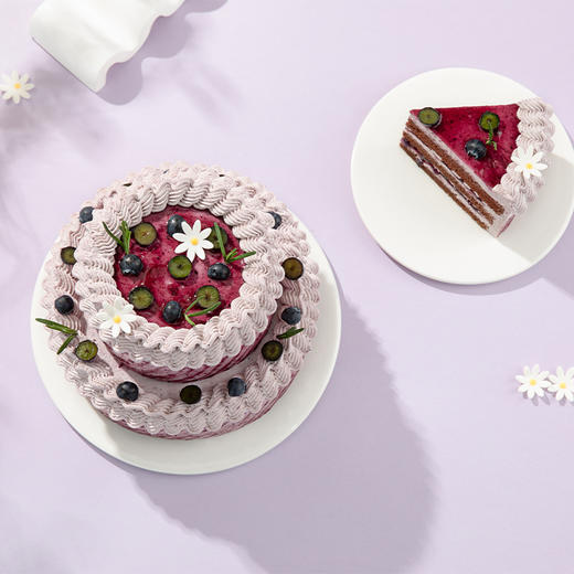 【蓝莓鲜果乐园】春日鲜果蛋糕，鲜爽蓝莓解腻，蛋糕胚松软绵密，酸甜交织，甜而不腻，一口尽享清新酸甜（今日特惠） 商品图1