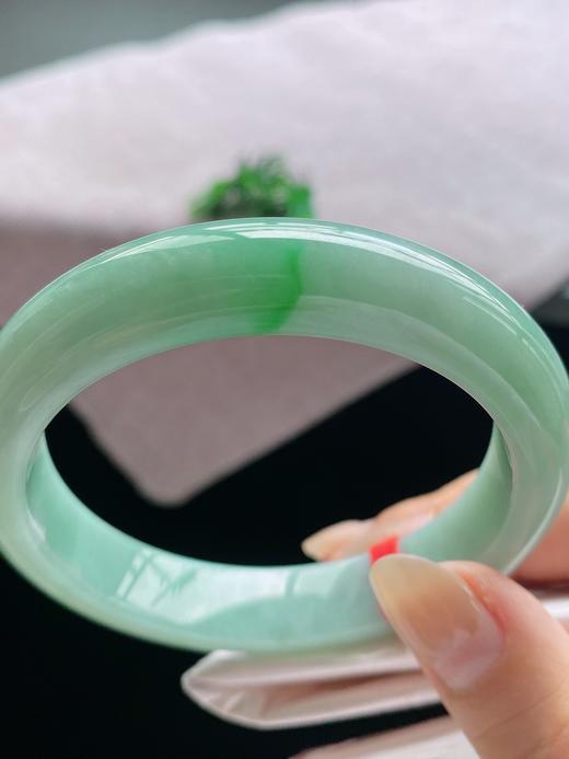 58.5飘绿手镯 商品图1