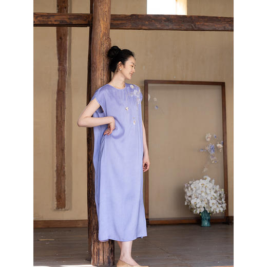 牧衣游原创 22姆米重磅双宫绸手工刺绣连衣裙女宽松真丝长裙 洛成 商品图2