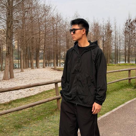 BHOVKEM 情侣款轻薄冰丝防晒衣  男女同款 自带冰丝肌理 上身体感降温 告别防晒衣闷热黏腻 轻薄如纱 贴肤不扎身 商品图9