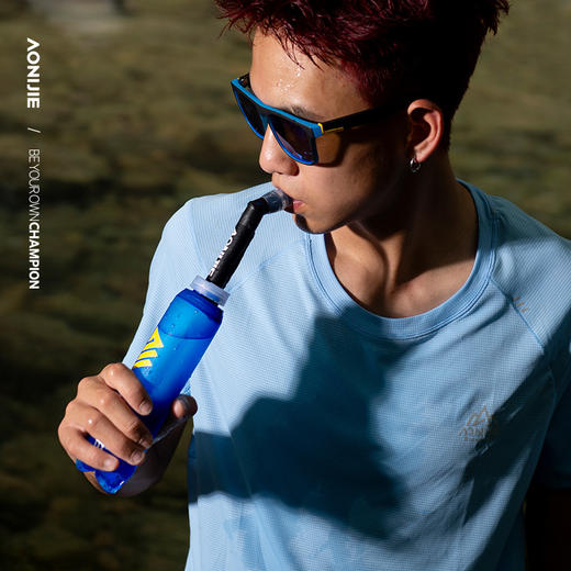 奥尼捷户外水袋便携越野跑喝水壶登山徒步背包水袋跑步运动软水袋SD30 商品图1