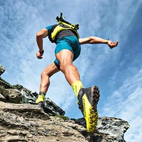 登山鞋=越野跑鞋？90%新手都会混淆的致命区别！
