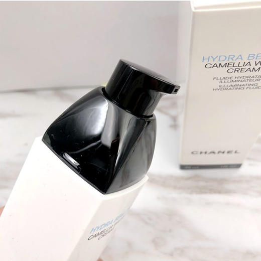 CHANEL/香奈儿山茶花润泽水感乳液30ml 滋润补水保湿提亮（CDF） 商品图3