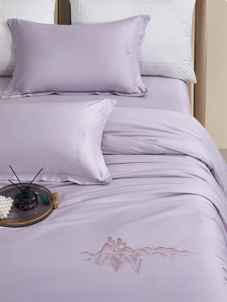 春季四件套福利  现货有限【水星同款 新疆长绒棉 国风刺绣四件套】72小时内发货  部分预售5-10天 柔软细腻 丝滑亲肤 四季可用  夏不闷热冬不静电